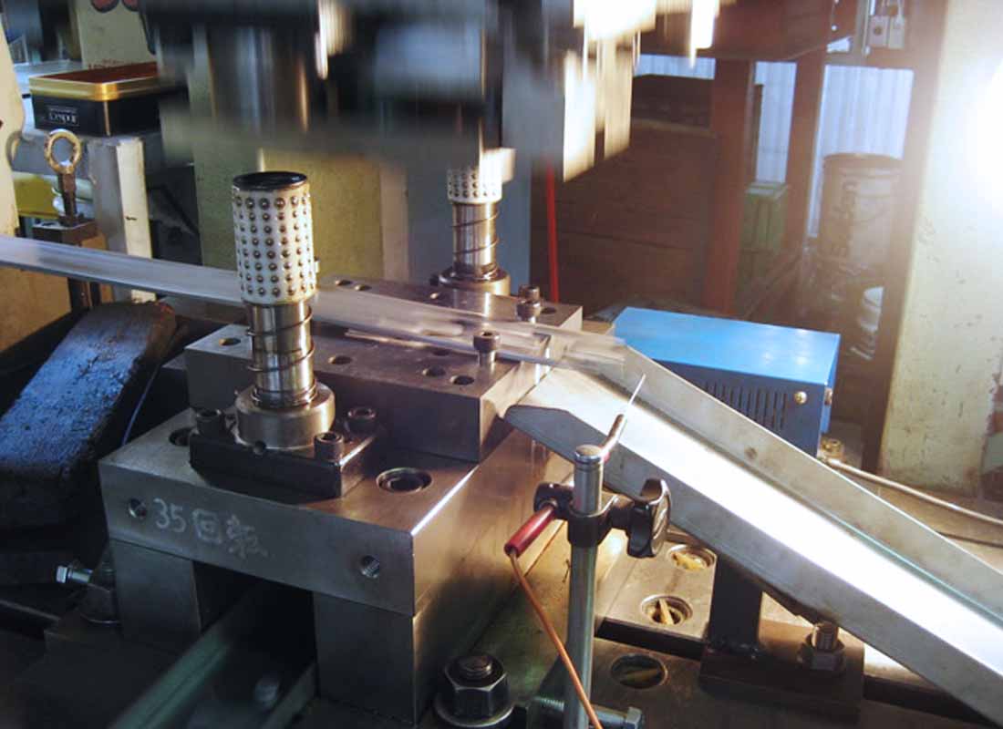 金型設計・製作にも対応